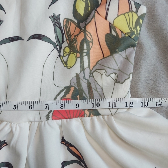 Here Comes The Sun Party Dress floral, Size 8 (AU) - Picture 9 of 11